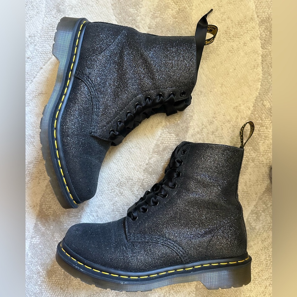 BNWOB Dr Marten's Pascal Black Glitter Boots